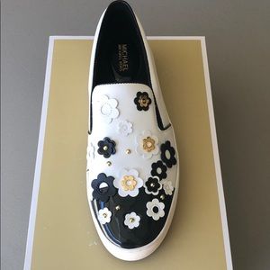 Michael Kors Tia White/Blk Leather Slip On Sneaker